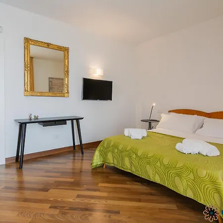 Santa Scolastica By Apulia Apartament *
